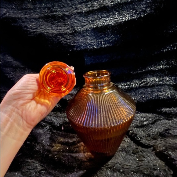Vintage amber MCM decanter ribbed - Picture 5 of 8